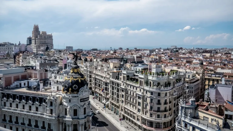 How to Set Up a Company in Spain as a Foreigner (SL Guide)